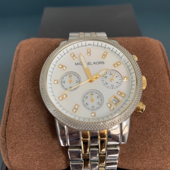 Michael Kors Watch - Picture 2 of 2